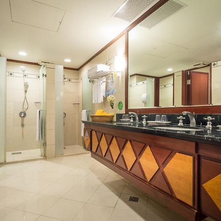 Formosan Naruwan Hotel T'ai-tung Dış mekan fotoğraf A bathroom in a hotel